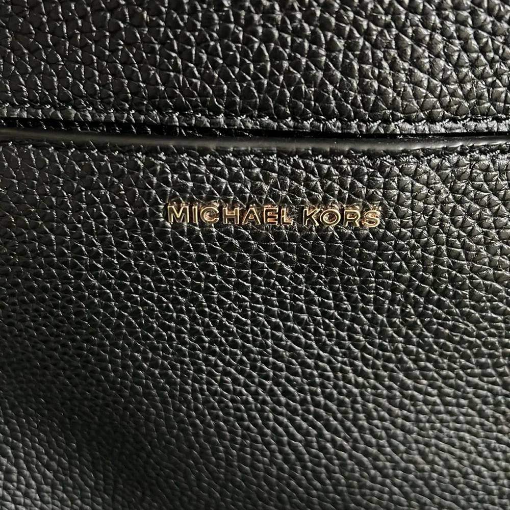 Michael Kors Black Sullivan North/South Messenger - Picture 4 of 10